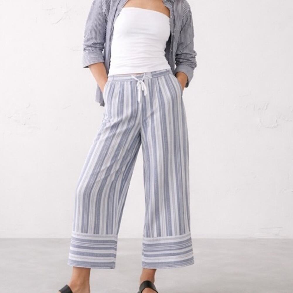 Casa Cabana Linen Capri Striped Pants